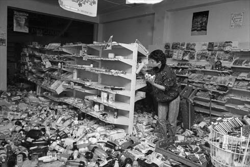 image from http://www.teara.govt.nz/en/photograph/4535/shop-damage